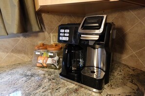 Unclassified image, 5 of 24, button - 2BR 2Bath Spacious Townhome Sleeps 6 Spa & Sauna (Mammoth Lakes)