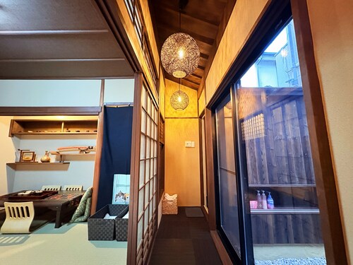 Yubikan, Japanese style 80 sq.m. with terrace and garden｜3 min. walk from Tanabe station on the Osaka Tanimachi line｜5 min. direct access to Tennoji shopping area.