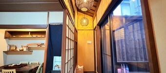 Yubikan, Japanese style 80 sq.m. with terrace and garden｜3 min. walk from Tanabe station on the Osaka Tanimachi line｜5 min. direct access to Tennoji shopping area.