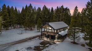 Exterior - The Wolf Den | New 2026 | Hot Tub | Sleeps 16 (Island Park)