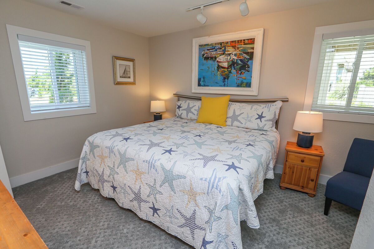 6 bedrooms, free WiFi, bed sheets