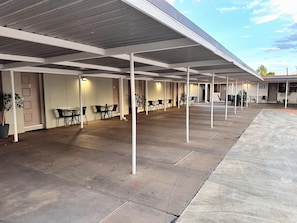 Exterior - Premium Queen Charleville (charleville)