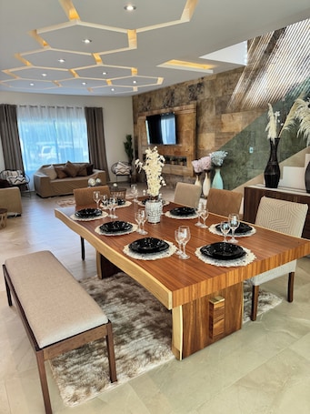 Dining. VACATION FAMILY HOME, MODERN HIMALAYA II