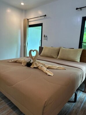 Standard-bungalow, parveke, näköala puutarhaan