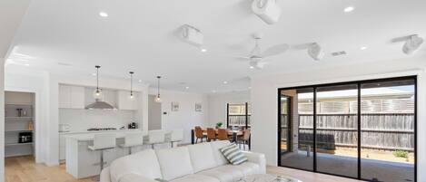 Televisión y oficina