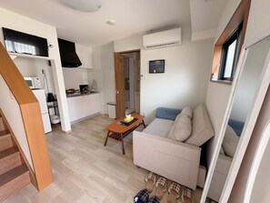 TV - Yubik Pickup, Tobita Shinchi｜5-minute walk from Dobutsuen-mae Station, direct access to Tennoji commercial area. (大阪市)
