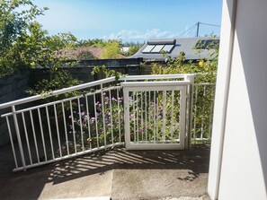 Unclassified image, 3 of 13, button - Vrbo Property (Saint-Philippe)