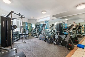 Fitness facility - Spacious 1 Bed Near Manly Beach (Manly)