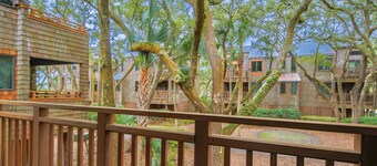 Covered Balcony, Steps to Beach Boardwalk, Dog Friendly, Serene Woodland Views & Coastal Calm