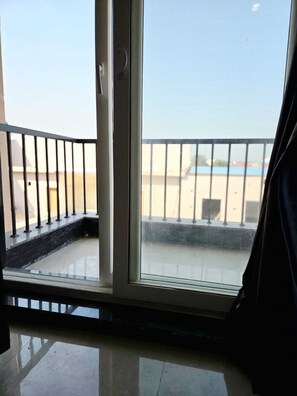 Unclassified image, 3 of 31, button - RN Hotel And Lawn (Tarabganj)