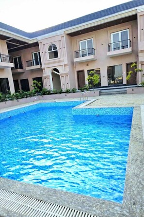 Unclassified image, 2 of 31, button - RN Hotel And Lawn (Tarabganj)