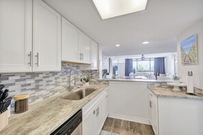 Immagine non classificata, 5 di 49, pulsante