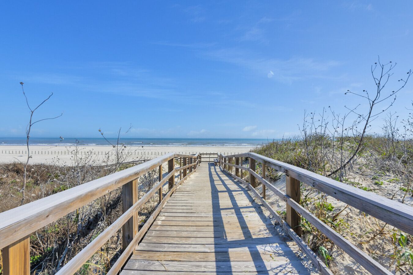 Una spiaggia nelle vicinanze