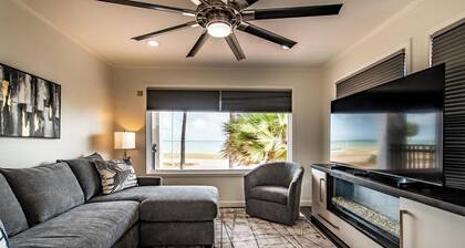 Coastal Paradise Beachfront House with Private Pool & Stunning Views!