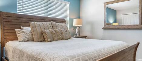 4 habitaciones, tabla de planchar con plancha, wifi y ropa de cama