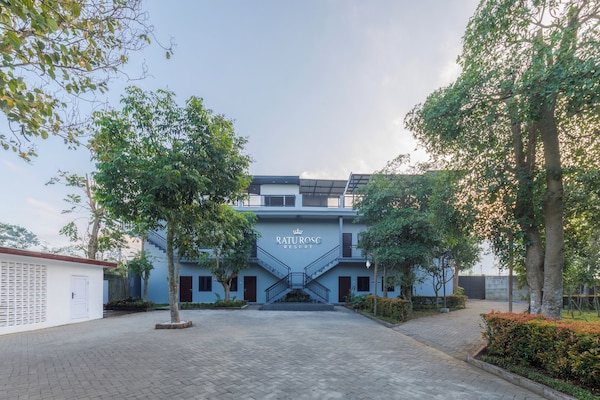 Ratu Roso Resort - Malang