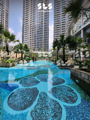 Outdoor pool - Homi By SanLiving - 1 BR - Direct Mall (Jakarta)