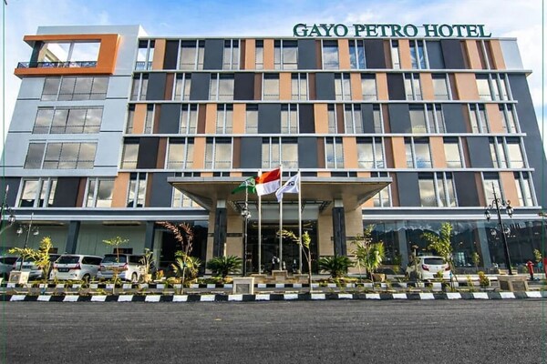 Gayo Petro Hotel - Takengon