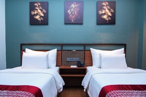 高級雙人或雙床房, 山景 | 房內夾萬、書桌、熨斗/熨衫板、免費 Wi-Fi