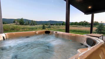 Bain à remous extérieur