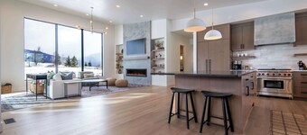 Teton Homestead: Family Retreat w/ Hot Tub