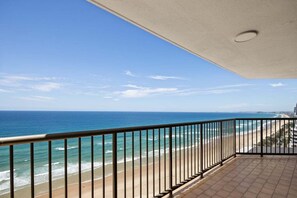 Property grounds - Esplanade Edge - Lvl 26 Front-Row Ocean Views 26c (Gold Coast)