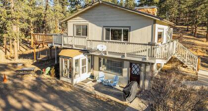 Pet-Friendly Pine Home: Near Hiking & Fishing!