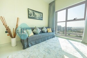 Living area - Bloomfields Modern 1Bedroom In Wavez (Dubai)