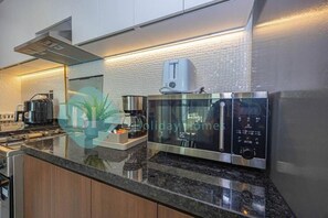 Private kitchen - Bloomfields Modern 1Bedroom In Wavez (Dubai)