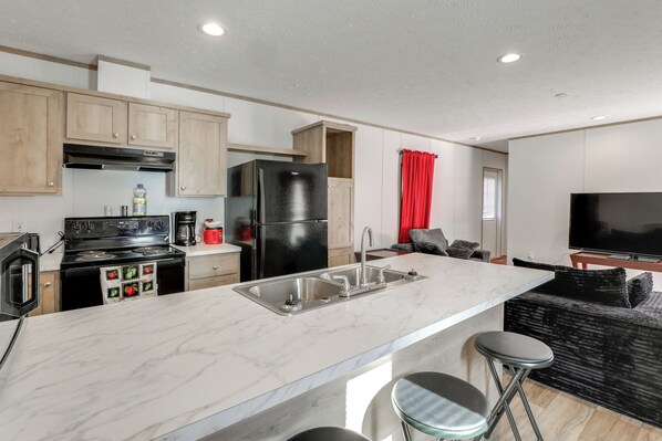 Refrigerador, microondas, parrilla de estufa y lavavajillas 