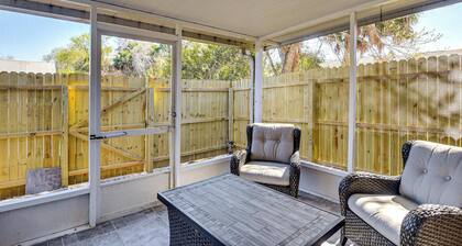 Sun, Sand & Poolside Relaxation! Ormond Beach Unit