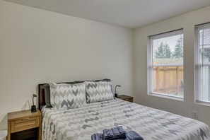 2 dormitorios, tabla de planchar con plancha, Internet y ropa de cama