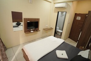 Unclassified image, 2 of 14, button - Hotel Mokshita (Indore)