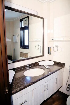 Uklassifisert bilde, 2 av 15, knapp