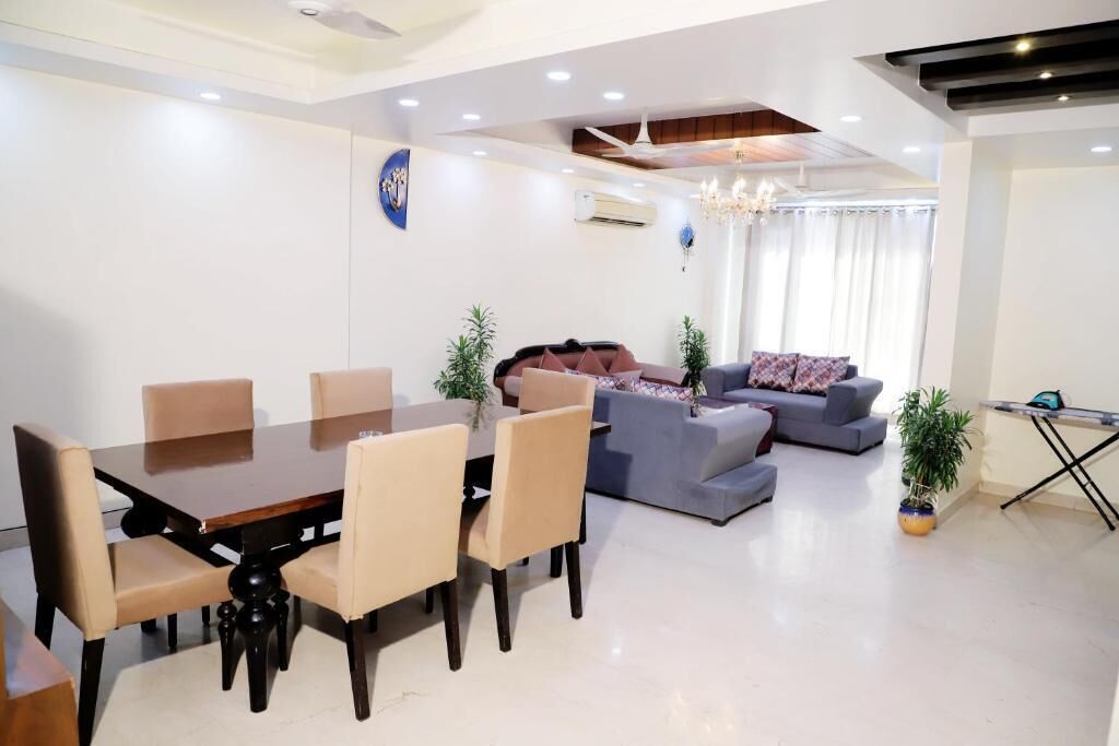 Apartament prèmium, balcó, vistes a la ciutat | Servei de restauració