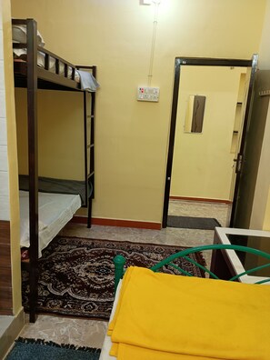 Family Studio | Desk