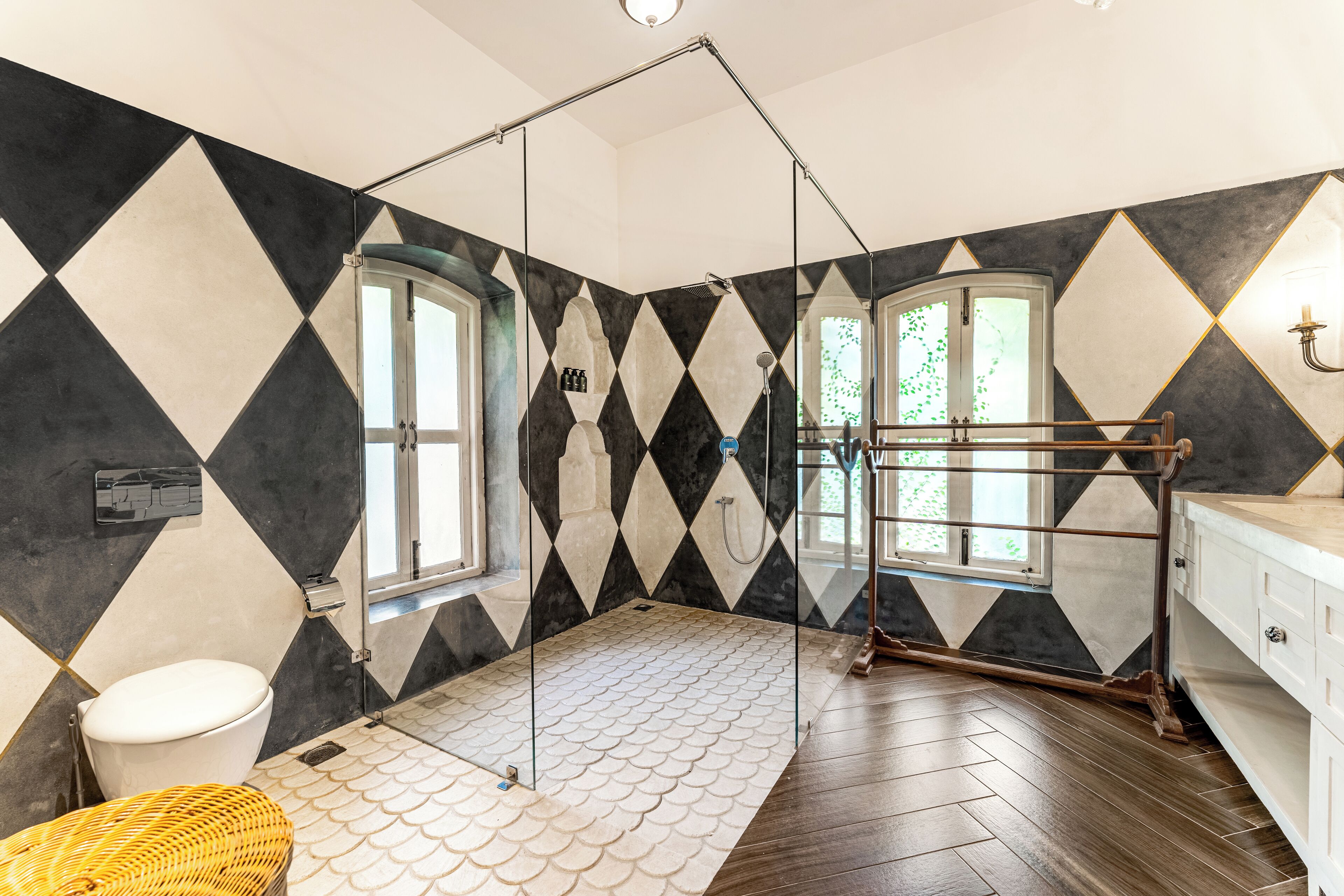 Deluxe Villa | Bathroom