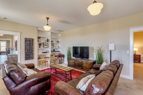 Peaceful, Serene Getaway 17 Mi to Dtwn Roswell!