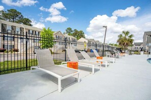 Terrace/patio - Specious & Perfect for Extended Stays near USC (Columbia)