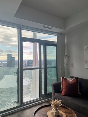 Imagen sin descripción, 3 de 9, botón