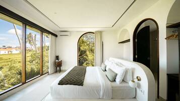 In-room safe, free WiFi