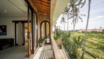 Leilighet – deluxe, 1 soverom, eget bad, bassengutsikt | Utsikt fra balkong