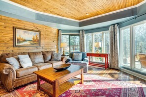 TV, fireplace, books - Hikes & Brews: Quiet Blue Ridge Mtn Basecamp! (Fletcher)