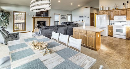 Deck w/ Lake Mac View! Spacious Family Retreat