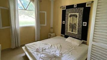 Vila família, sacada, vista para o jardim | Individualmente decorados, individualmente mobiliados, Wi-Fi de cortesia
