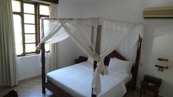 Family Villa, Balcony, Garden View | Individually decorated, individually furnished, free WiFi, bed sheets