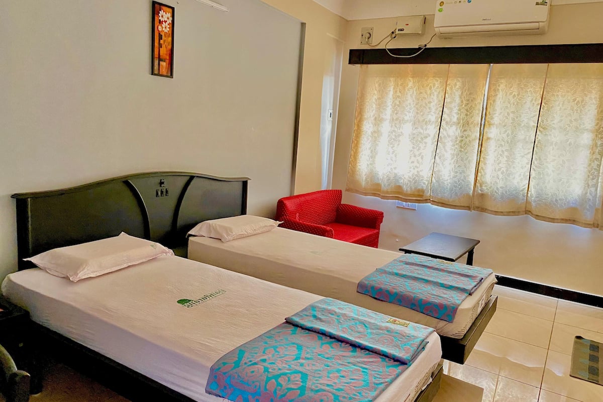 Kamar Double atau Twin Standar