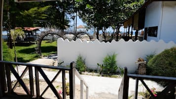 Dobbeltrom – comfort, balkong, sjøutsikt | Safe på rommet, skrivebord og skrivebord for bærbar PC