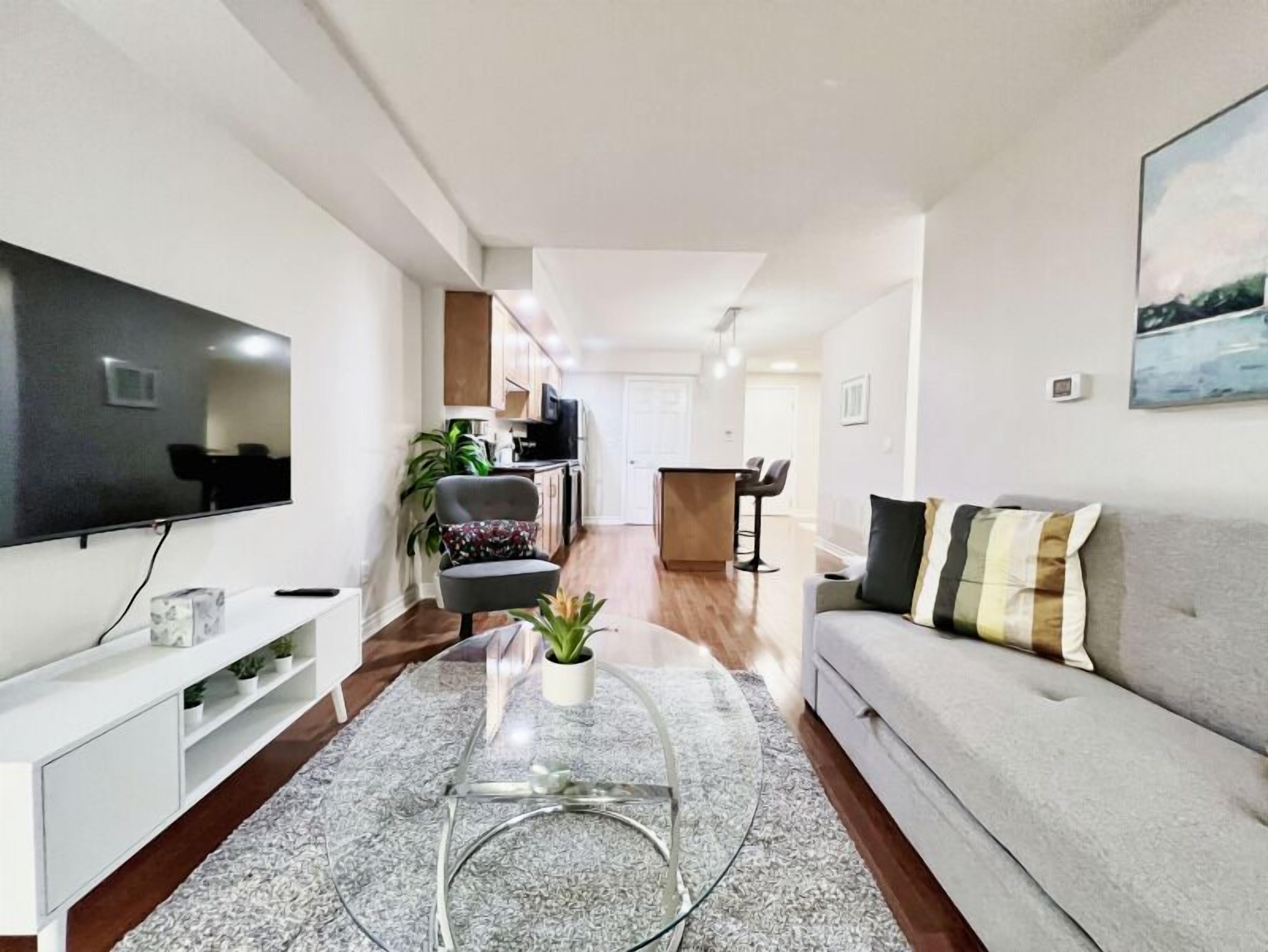 Suite Standar, 1 Tempat Tidur Queen dengan tempat tidur Sofa | Area keluarga | Televisi layar datar 50-inci dengan saluran TV kabel