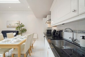Private kitchen - Hertford Flat 3 (London)
